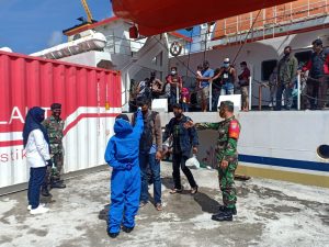 Babinsa Bersama Tim Satgas Tingkatkan Pengawasan di Pelabuhan Cargo Sinabang