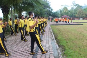 Personil Polres Simeulue Melaksanakan Senam Aerobik