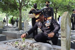 Peringati Hari Pahlawan, Kapolda Aceh Ziarah Ke Taman Makam Pahlawan