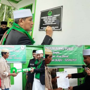 Ketua Himpunan Ulama Dayah Aceh, Serahkan Kunci Rumah BMU-WPU 054 Untuk Warga Aceh Barat
