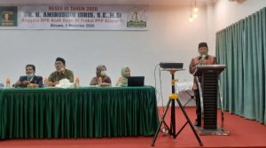Amiruddin Idris Serahkan KIP-Kuliah Kepada 712 Mahasiswa Uniki