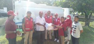Ketua PMI Aceh Salurkan Bantuan Untuk Korban Banjir Aceh Timur