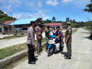 Batituud Bersama Kapolsek dan Satpol PP Gelar Operasi Yustisi