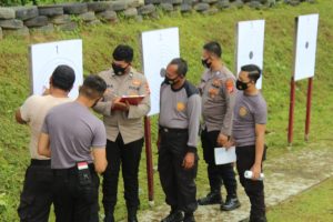Asa Kemampuan, Personil Polres Simeulue Latihan Menembak  di lapangan Tito Yudha Dharma