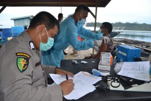 Masyarakat dan Para Nelayan Antusias Mengikuti Gerai Vaksinasi Presisi Keliling Polres Simeulue