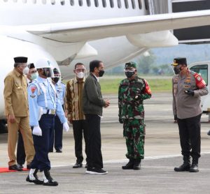 Forkopimda Aceh Termasuk Kapolda Aceh Jemput Kedatangan Presiden RI Ke Aceh